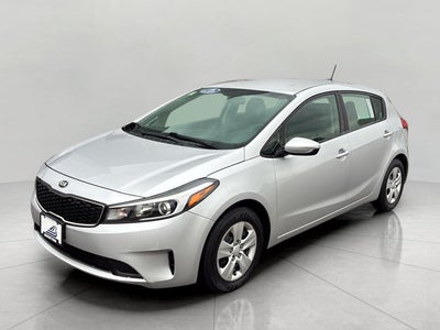 2017 Kia Forte5 LX Auto
