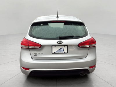 2017 Kia Forte5 LX Auto