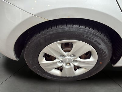 2017 Kia Forte5 LX Auto