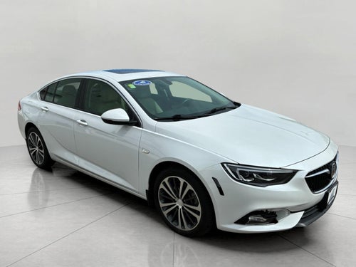 2018 Buick Regal Sportback 4dr Sdn Essence AWD