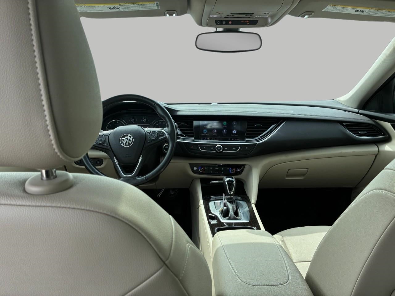 2018 Buick Regal Sportback 4dr Sdn Essence AWD