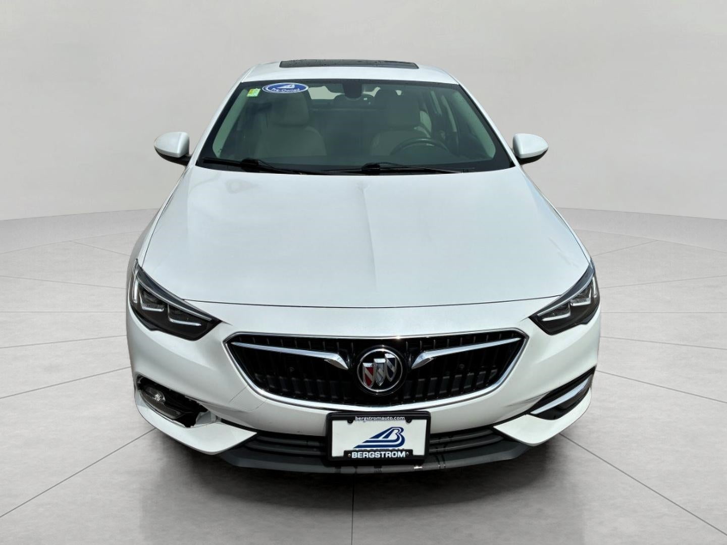 2018 Buick Regal Sportback 4dr Sdn Essence AWD