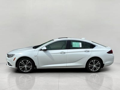 2018 Buick Regal Sportback 4dr Sdn Essence AWD